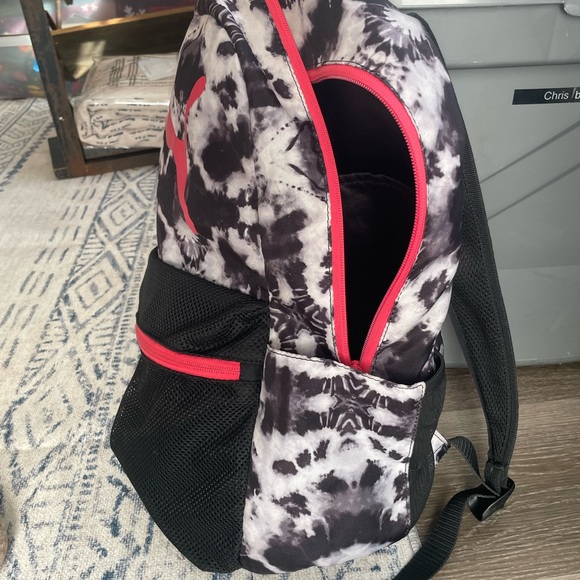 Puma Black & White Leopard Print with Bright Pink - Picture 2 of 4